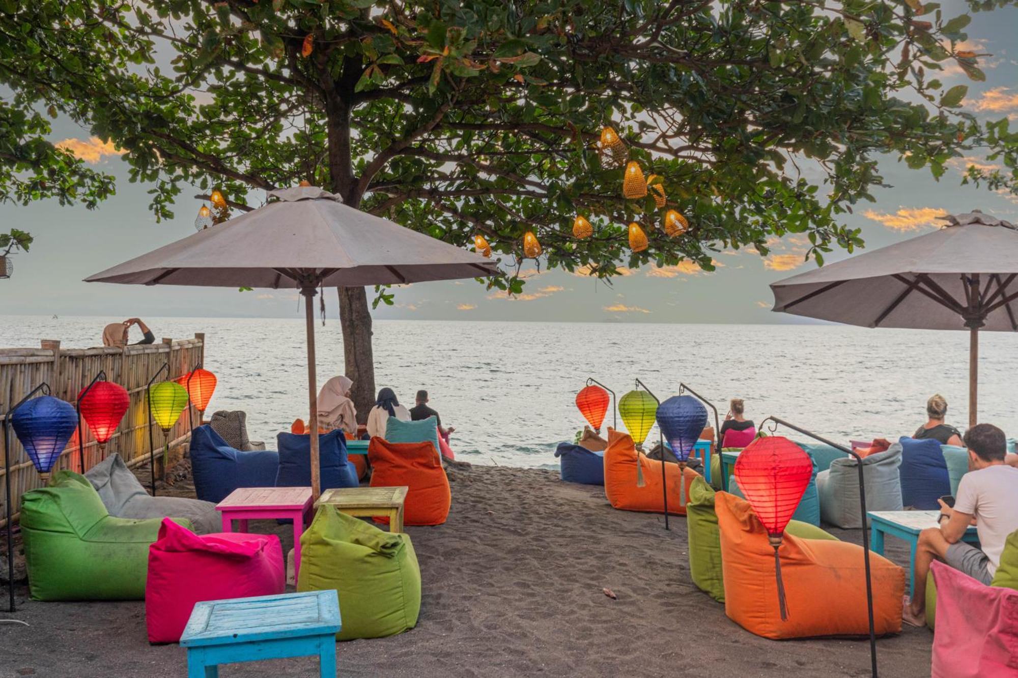 Transit Inn Senggigi Mangsit Exterior photo