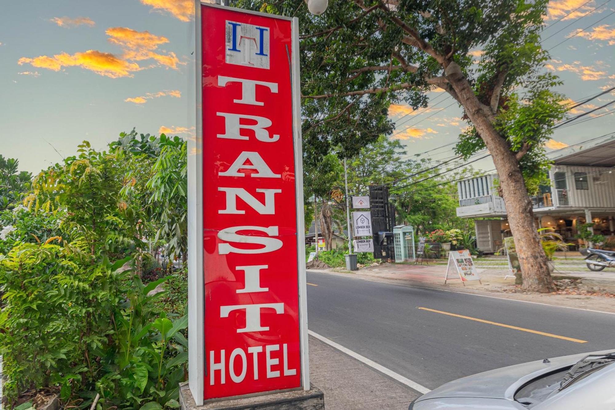 Transit Inn Senggigi Mangsit Exterior photo